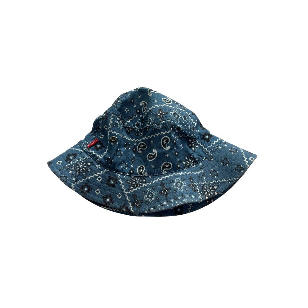 TITICACA Bucket Hat in Blue Bandana